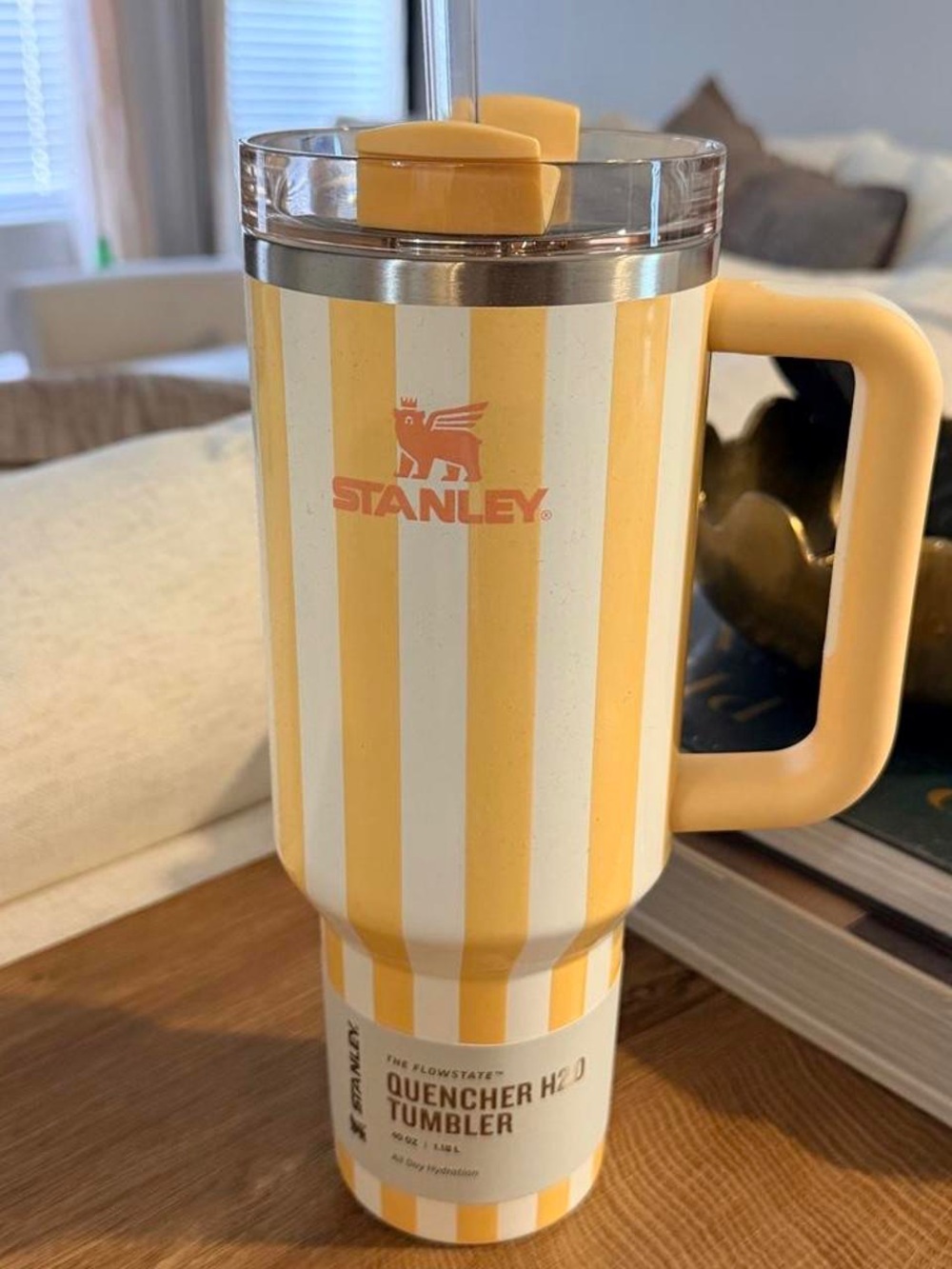 Stanley flowstate 40oz cabana butter yellow gloss nwt tumbler cup viral summer